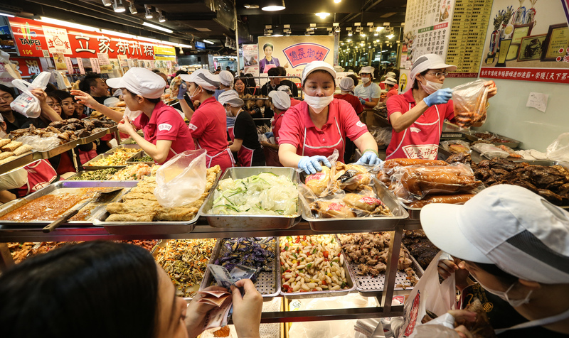 台湾ソフトパワー - 2019-05-28　台北市南門市場の惣菜屋、「億長御坊」の経営者、朱億長さん