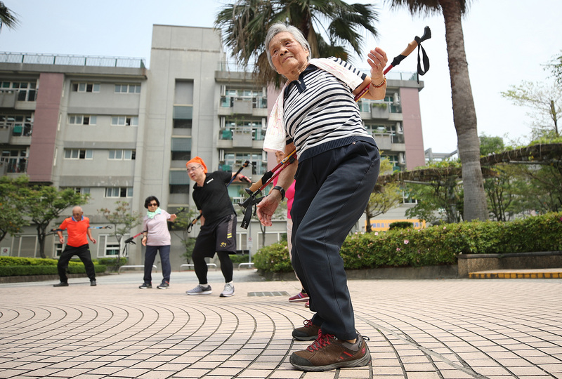 数字の台湾（2019-07-08）「収入なしでどれくらいの期間、生活できるか」、たったの1年間