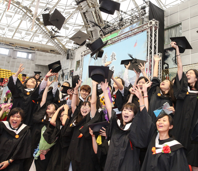 数字の台湾（2019-11-04）台湾の若者の1割が就学・就業で海外に流出、高等教育の競争力欠如と低賃金が原因
