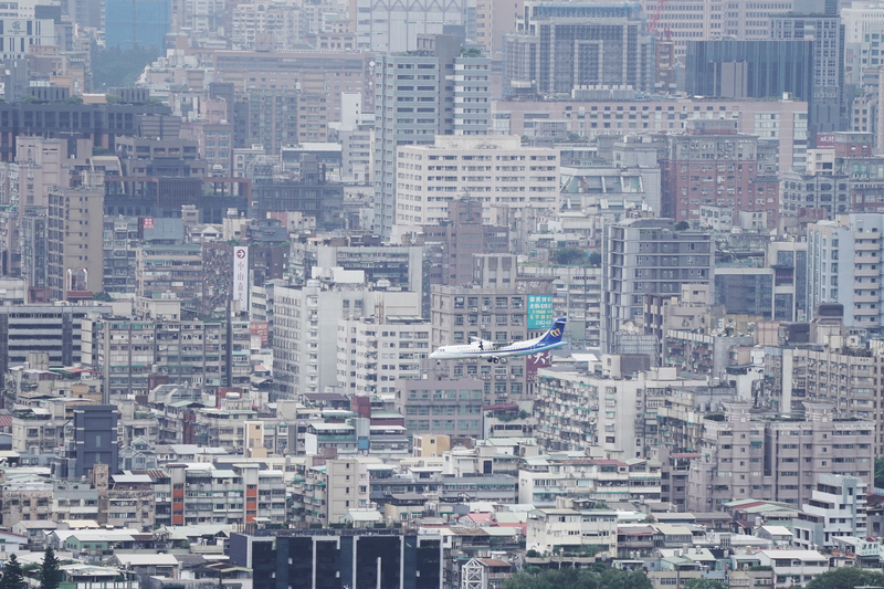 台湾経済最前線（2021-09-23）中央政府の長短期債務は8月末に5兆8498億台湾元、1人平均24.9万台湾元