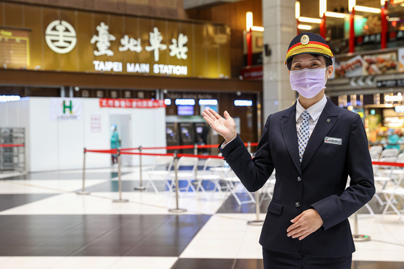 台湾ソフトパワー - 2022-02-15_初の台北駅の女性駅長「胡詠芝さん」