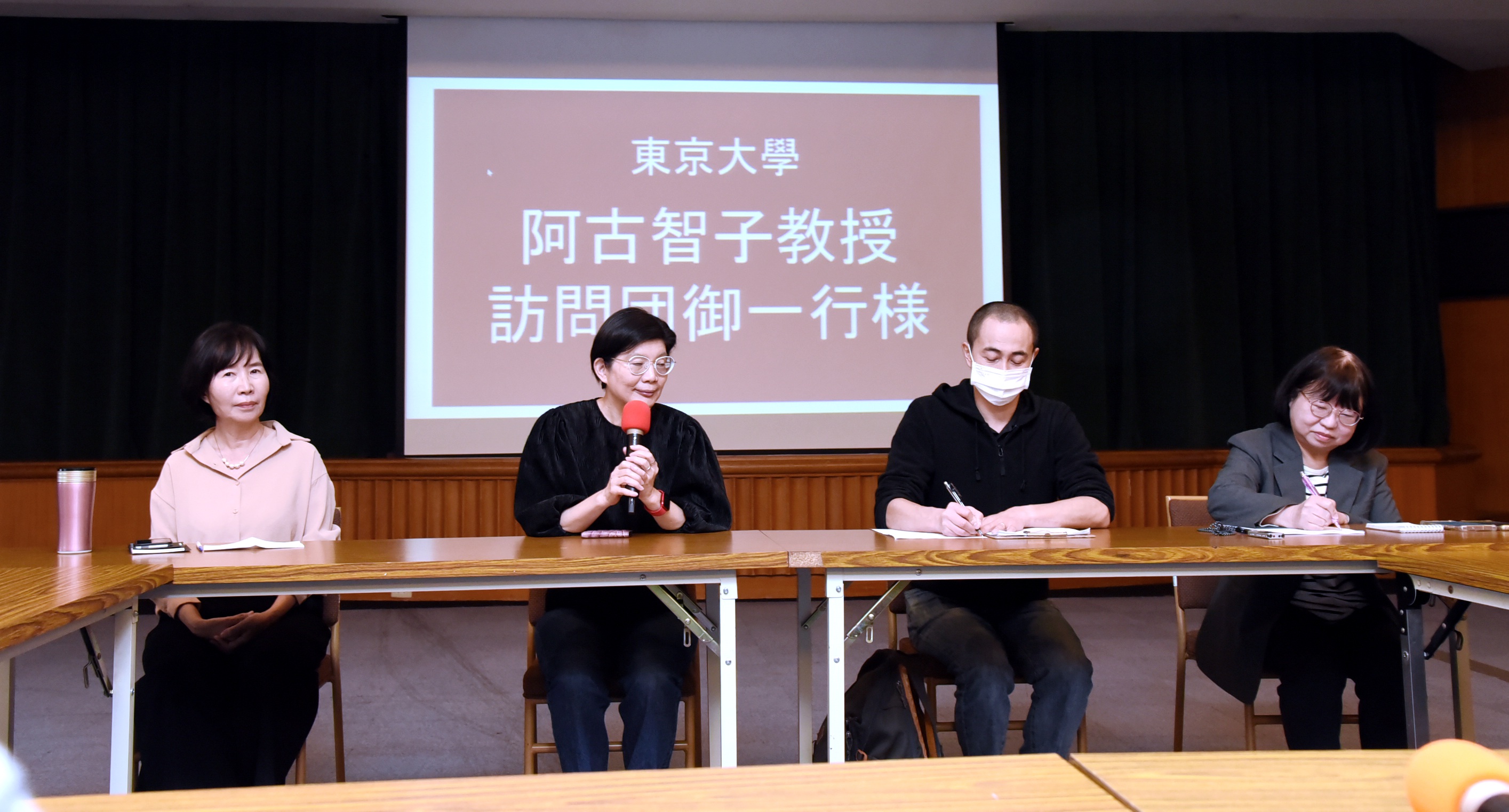 対外関係 - 2024-02-21_東京大学の阿古智子教授率いる訪問団一行へのインタビュー