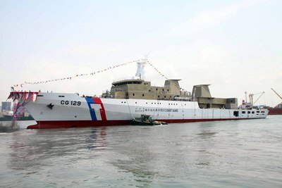 海巡署の新巡視船、「高雄艦」が進水式