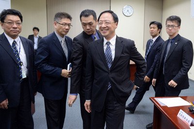 行政院：国民投票結果出るまでは燃料棒挿入せず