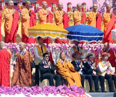 馬・総統、母死去後初の活動参加