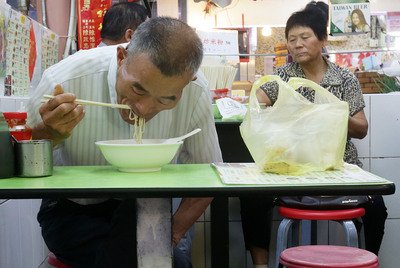 物価、6月は外食費の上昇率65ヶ月来最大に