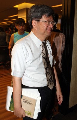 新教育部長は政治大学の呉思華・学長