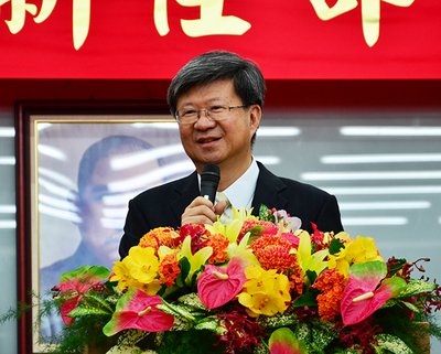 呉思華氏、教育部長に就任
