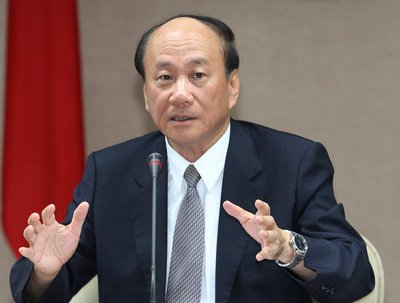 行政院、張・経済部長の辞表を批准