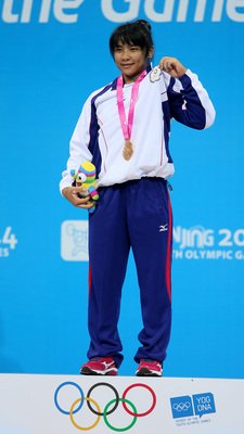 ユース五輪、女子重量挙げ58キロ級で金