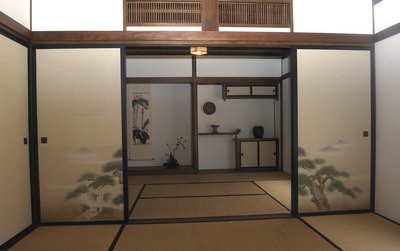 「南門町三二三」がオープン