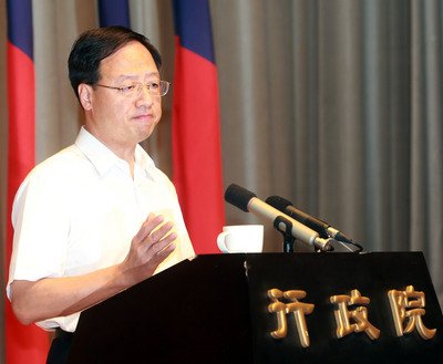 行政院：労働者の権益保護を強化