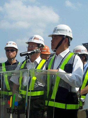 「台北双子星」ビル、台北市が投資建設へ