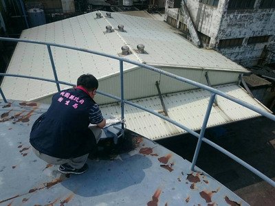 食薬署：南僑グループは「シロ」