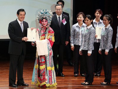 馬・総統、国際青年大使交流の成果を評価