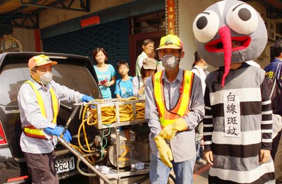デング熱感染拡大、高雄市対策急ぐ