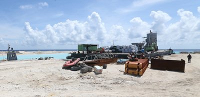 厳明・国防部長、太平島を視察