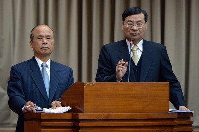台湾、大手投資家への証所税課税が延期