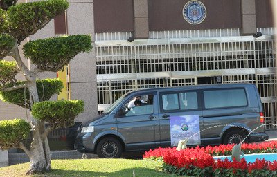 陳水扁氏の刑務所外治療可否を検討