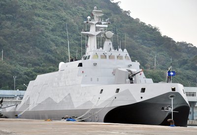 台湾自力建造初の砲艦が海軍に