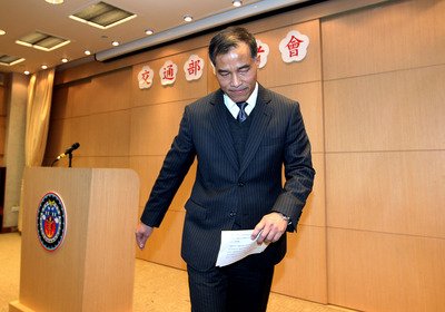 毛・行政院長、葉・交通部長の辞表を批准