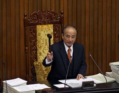 総予算成立、歳出は1兆9346億元