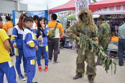 戦後70年の「戦力展示」は馬・総統が主催