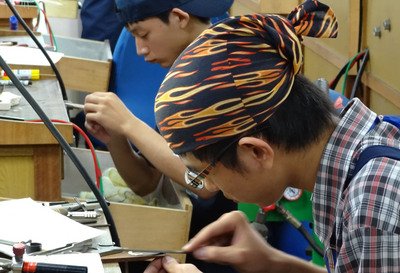 失業率3.69％、2月として15年で最低