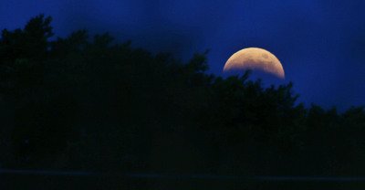 台湾各地で皆既月食