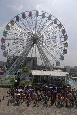 台湾児童新楽園、朝から9000人が入園