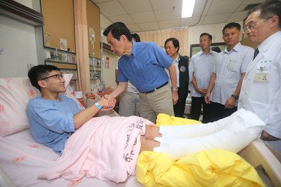 新北市遊園地火災、総統「全力で救助」