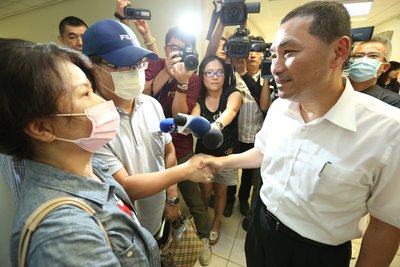 爆発被害者、家族公務員なら有給休暇