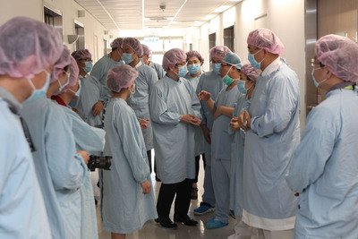 爆発被害者の状態把握に、日本から6医師