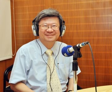 教育部長、学生の提訴見送りを示唆