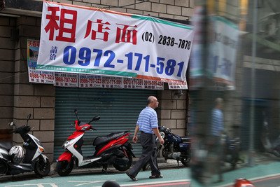 7月のPMI、50割り込み景気後退へ