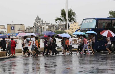 午後の雨続く、週末には2台風形成？