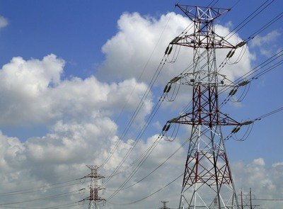 電気料金、10月から値下げへ