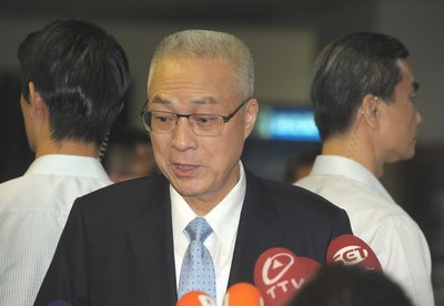総統：連戦氏の中共閲兵式出席不適切
