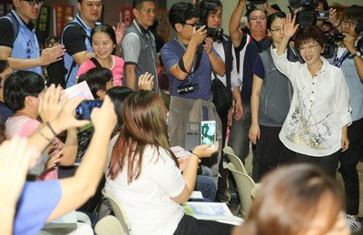 洪氏「92共識不鮮明化は両岸の危機」