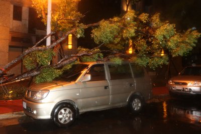 台風上陸、蘇澳では風速61.2Mも