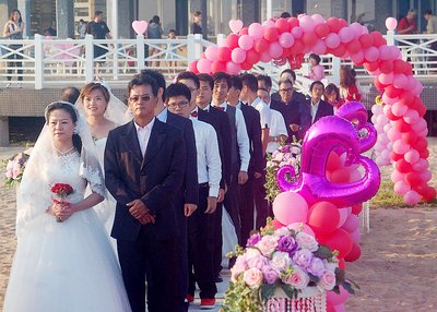昨年離婚は約5.3万組、子供は7万人
