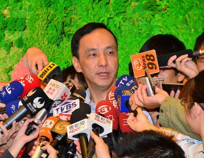 朱立倫氏、新北市長休んで総統選へ