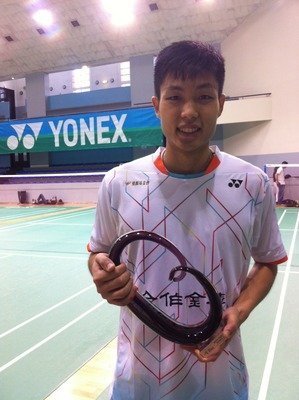 バドミントンの周天成が仏OPで準優勝