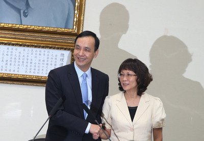 国民党の副総統候補は王如玄氏