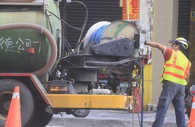 労働保険年金の保険料算定基準調整へ