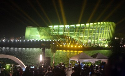 故宮南院、プレオープン控え「点灯」