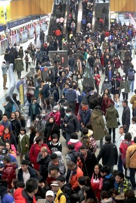 MRT、年越しの輸送量300万人超に