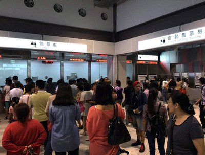 投票で帰省、台湾鉄道などが増発