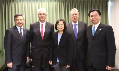 第14代総統選出、各国が祝福