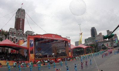 総統府移転構想、国民党は「無責任」